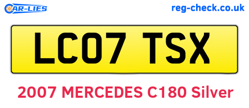 LC07TSX are the vehicle registration plates.