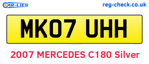 MK07UHH are the vehicle registration plates.