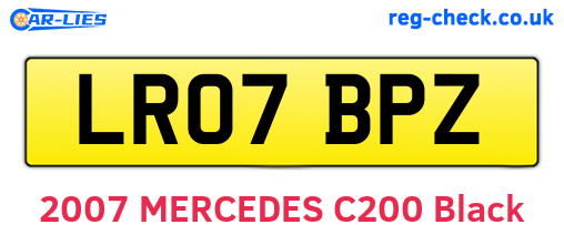 LR07BPZ are the vehicle registration plates.