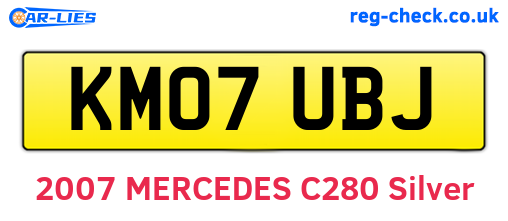 KM07UBJ are the vehicle registration plates.