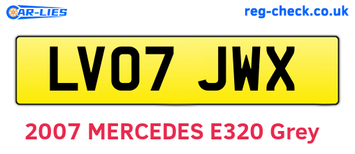 LV07JWX are the vehicle registration plates.