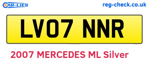 LV07NNR are the vehicle registration plates.