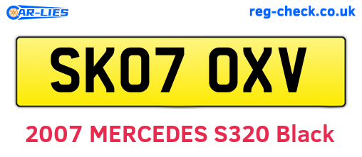 SK07OXV are the vehicle registration plates.