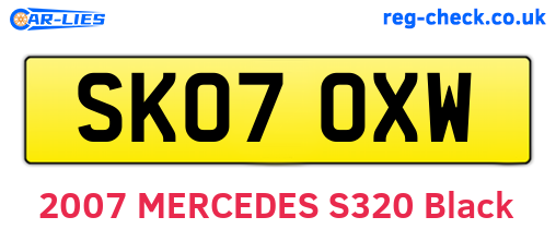 SK07OXW are the vehicle registration plates.