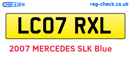 LC07RXL are the vehicle registration plates.