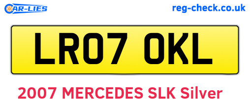 LR07OKL are the vehicle registration plates.