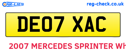 DE07XAC are the vehicle registration plates.