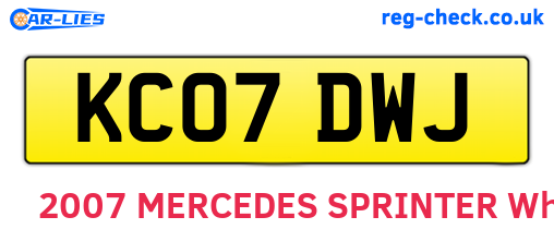 KC07DWJ are the vehicle registration plates.