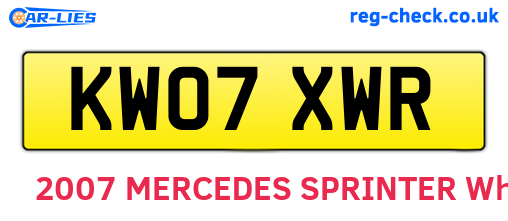 KW07XWR are the vehicle registration plates.