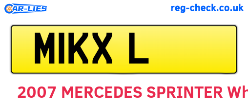 M1KXL are the vehicle registration plates.