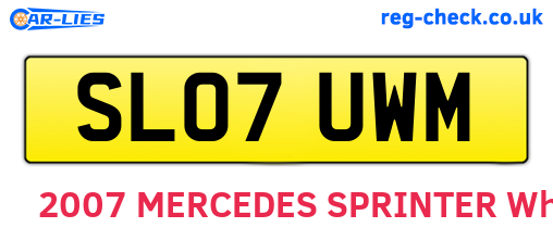 SL07UWM are the vehicle registration plates.