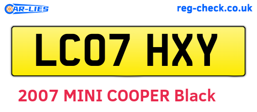 LC07HXY are the vehicle registration plates.