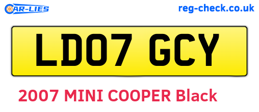 LD07GCY are the vehicle registration plates.