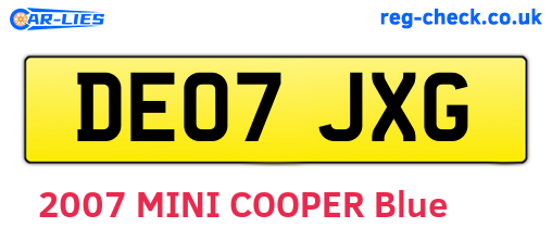 DE07JXG are the vehicle registration plates.