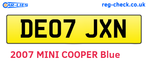 DE07JXN are the vehicle registration plates.