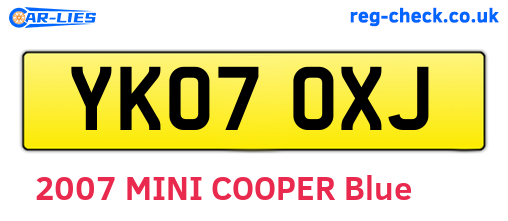 YK07OXJ are the vehicle registration plates.