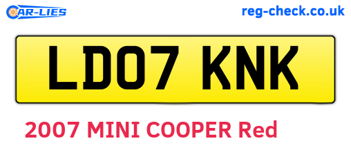 LD07KNK are the vehicle registration plates.