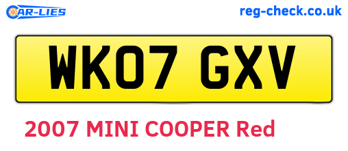WK07GXV are the vehicle registration plates.