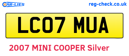 LC07MUA are the vehicle registration plates.