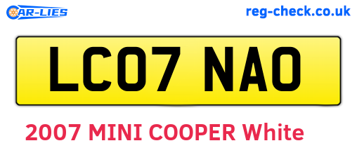 LC07NAO are the vehicle registration plates.