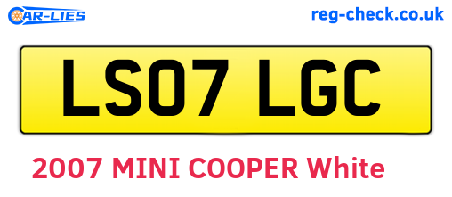 LS07LGC are the vehicle registration plates.
