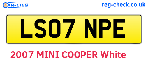 LS07NPE are the vehicle registration plates.
