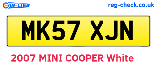 MK57XJN are the vehicle registration plates.