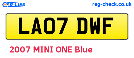 LA07DWF are the vehicle registration plates.