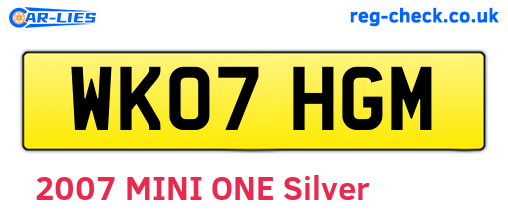 WK07HGM are the vehicle registration plates.