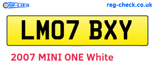 LM07BXY are the vehicle registration plates.