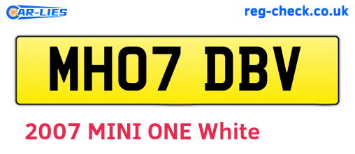 MH07DBV are the vehicle registration plates.