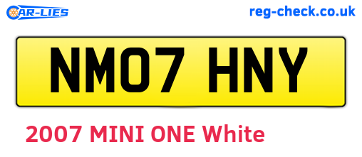 NM07HNY are the vehicle registration plates.