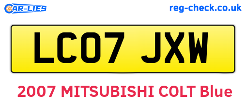 LC07JXW are the vehicle registration plates.