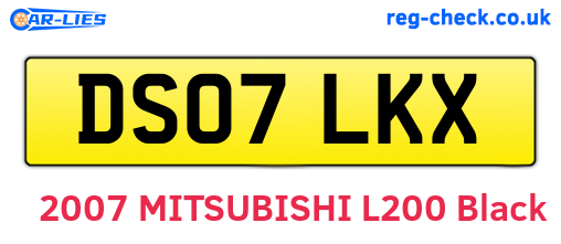 DS07LKX are the vehicle registration plates.