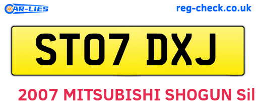 ST07DXJ are the vehicle registration plates.