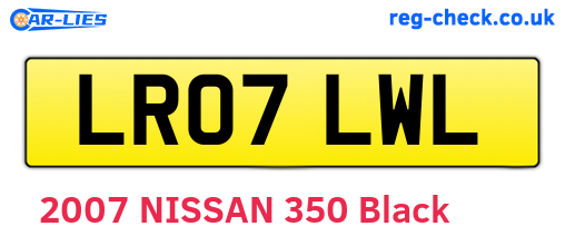LR07LWL are the vehicle registration plates.