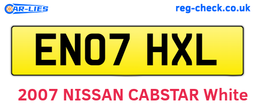 EN07HXL are the vehicle registration plates.