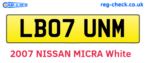 LB07UNM are the vehicle registration plates.
