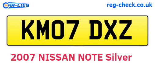 KM07DXZ are the vehicle registration plates.