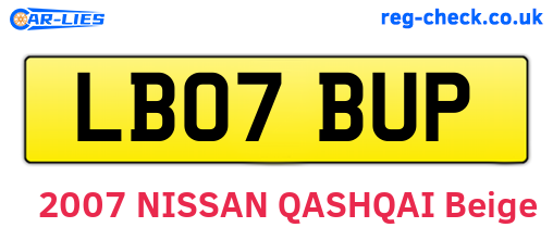 LB07BUP are the vehicle registration plates.