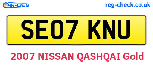 SE07KNU are the vehicle registration plates.