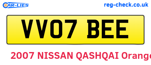VV07BEE are the vehicle registration plates.
