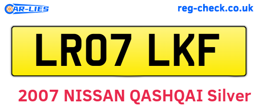 LR07LKF are the vehicle registration plates.