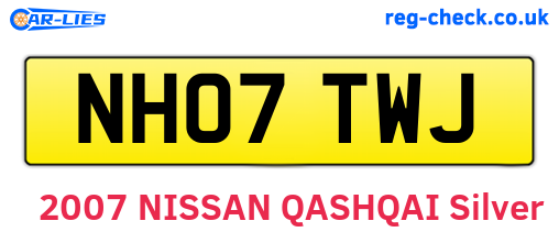 NH07TWJ are the vehicle registration plates.