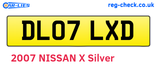 DL07LXD are the vehicle registration plates.