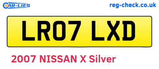 LR07LXD are the vehicle registration plates.