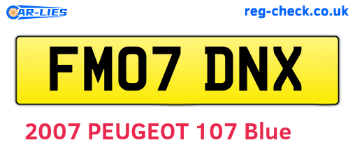 FM07DNX are the vehicle registration plates.