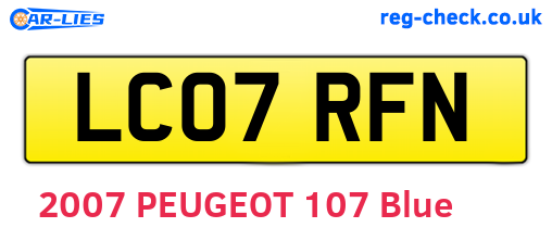 LC07RFN are the vehicle registration plates.