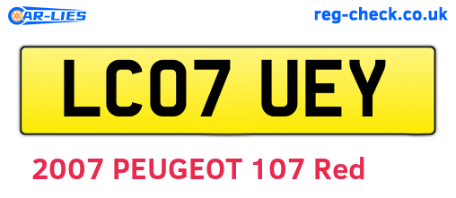 LC07UEY are the vehicle registration plates.