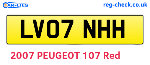 LV07NHH are the vehicle registration plates.